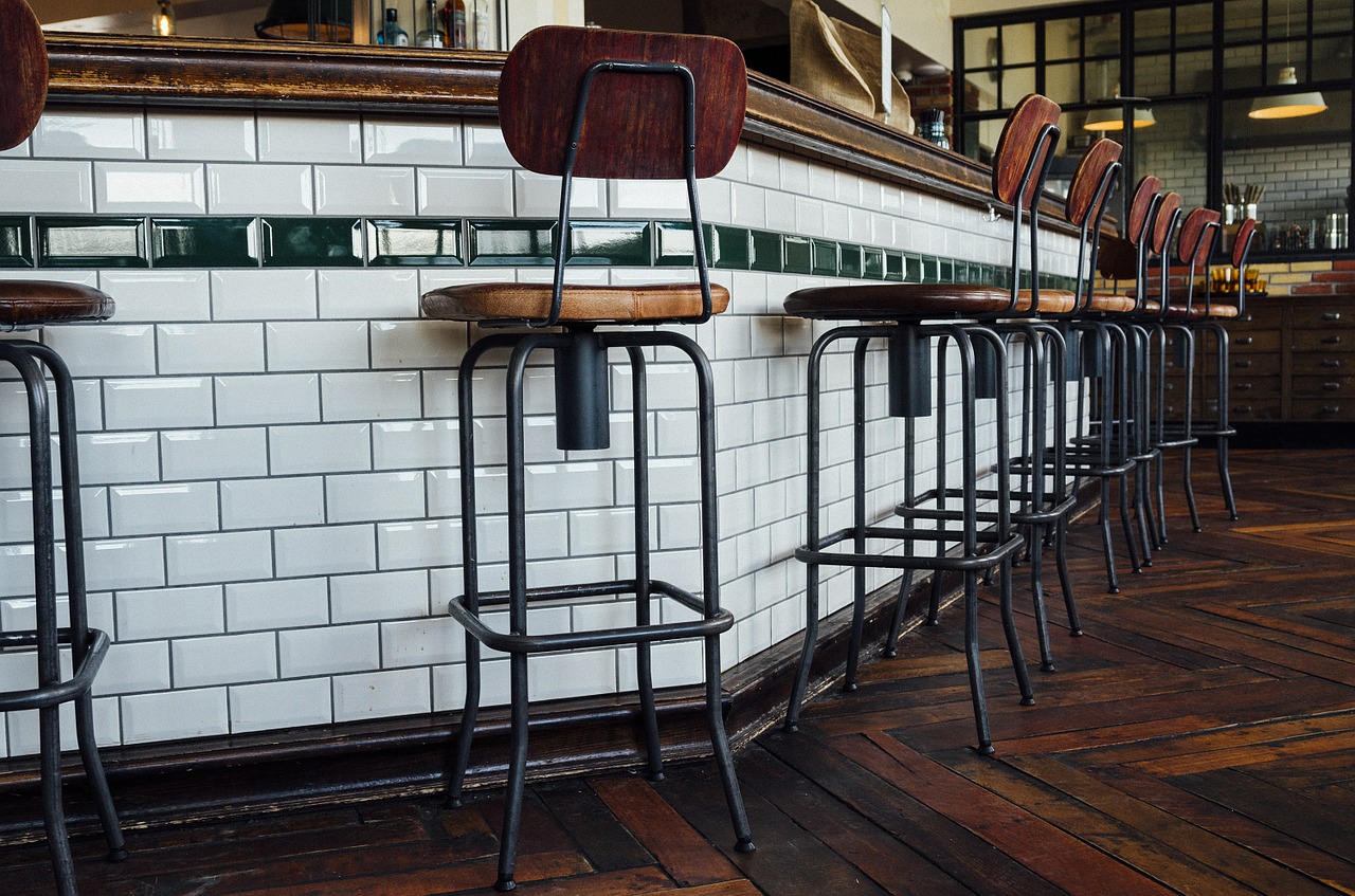 The Best Farmhouse Bar Stools