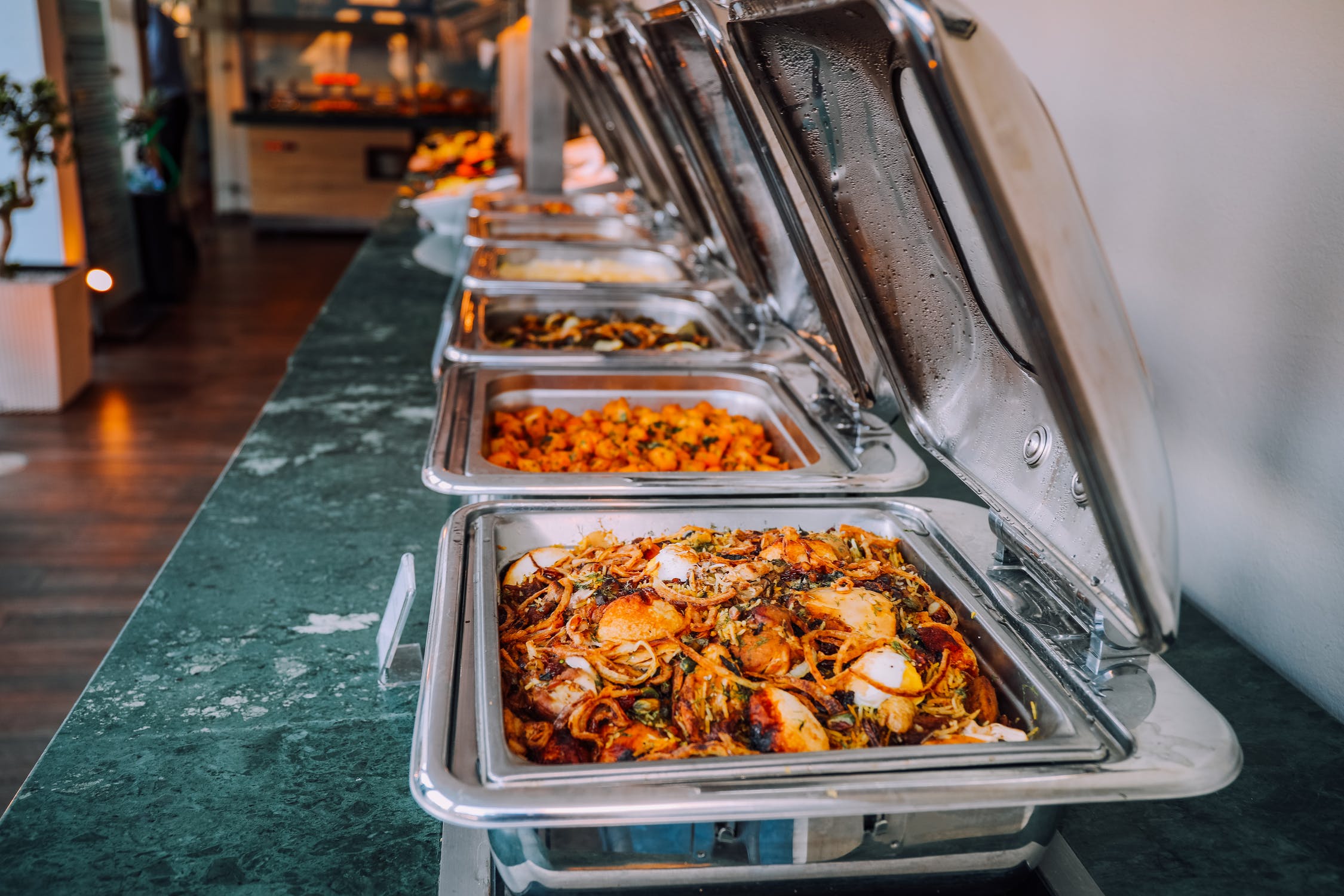 The Best Warming Trays for Your Buffet