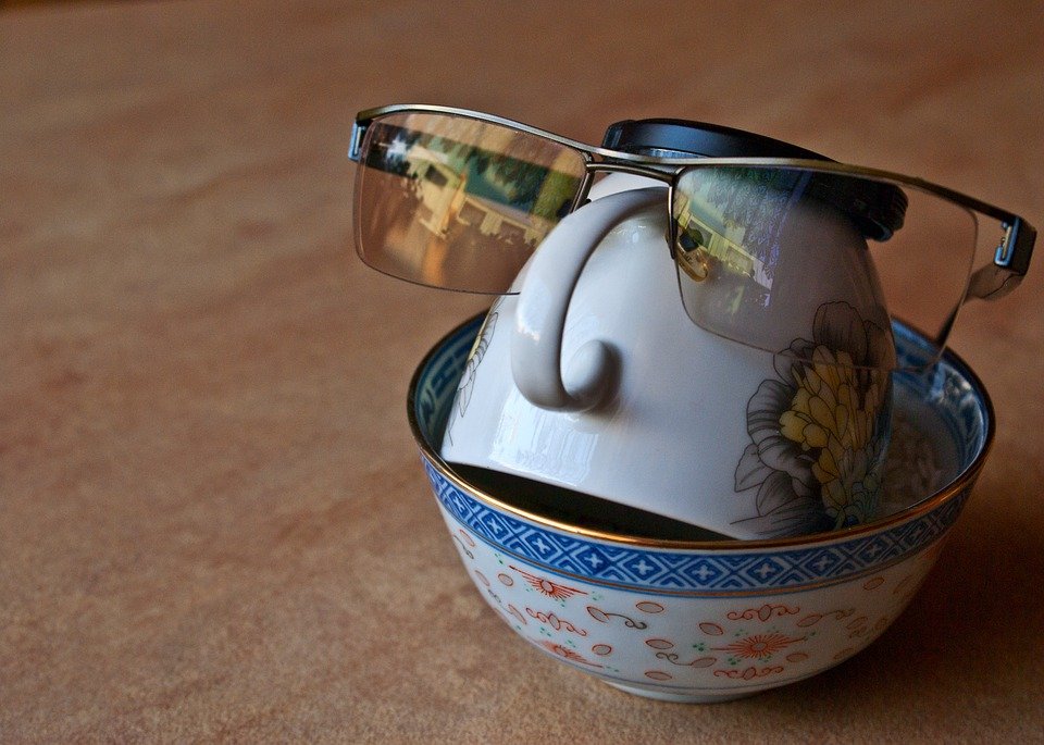 The Best Stands for Your Eyeglasses