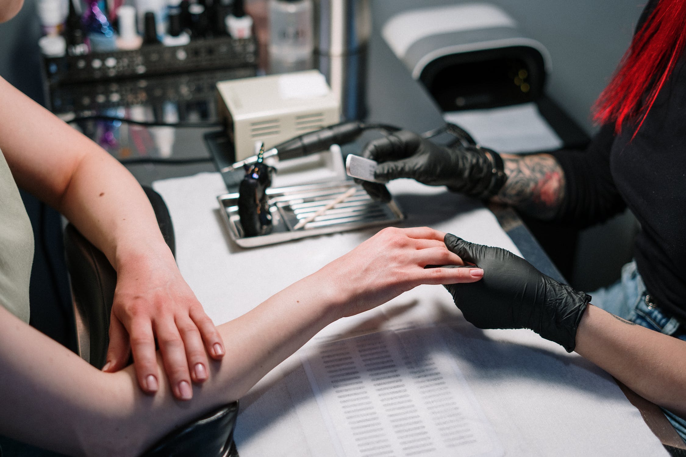 The Best Nail Desk Stations
